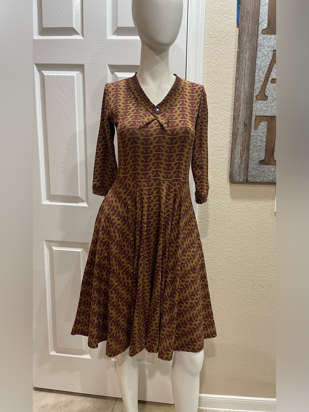 Effie's Heart Elegance Retro Rotary Telephone Print Novelty Dress size Small
